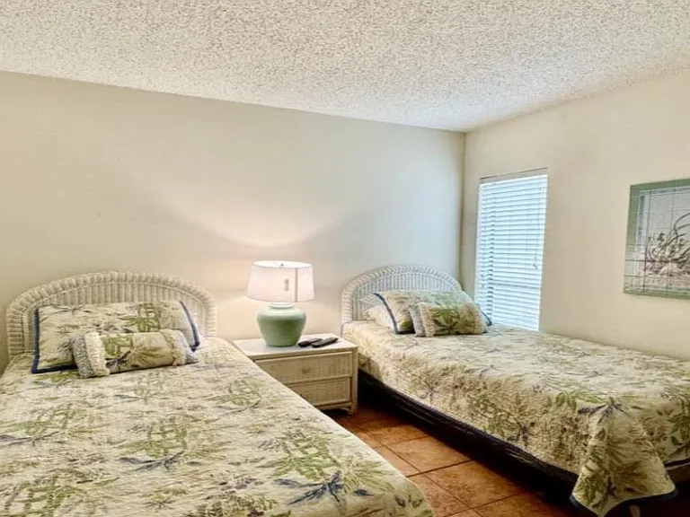 1912 Gulf Blvd #109 — Photo 9
