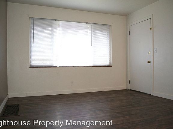 3rd image of 2270 Nelson Ave SE APT A