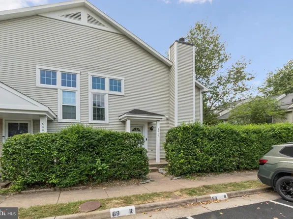 6012 Havener House Way, Centreville, VA 20120