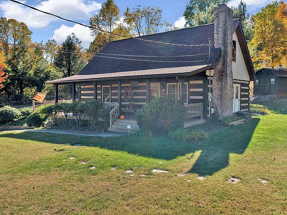 2nd image of 1040 Oakland Dr