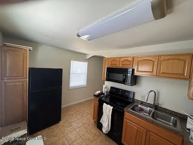 1630 Agnes Ave SE — Photo 7