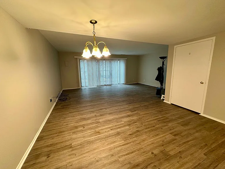 795 Watersedge Dr — Photo 21