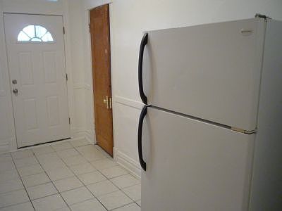 3rd image of 5616 N Winthrop Ave APT 2R