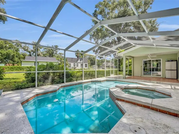 25351 Carnoustie Dr, Mount Plymouth, FL 32776