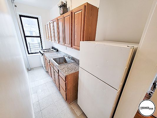 3rd image of 3001 Heath Ave #6J
