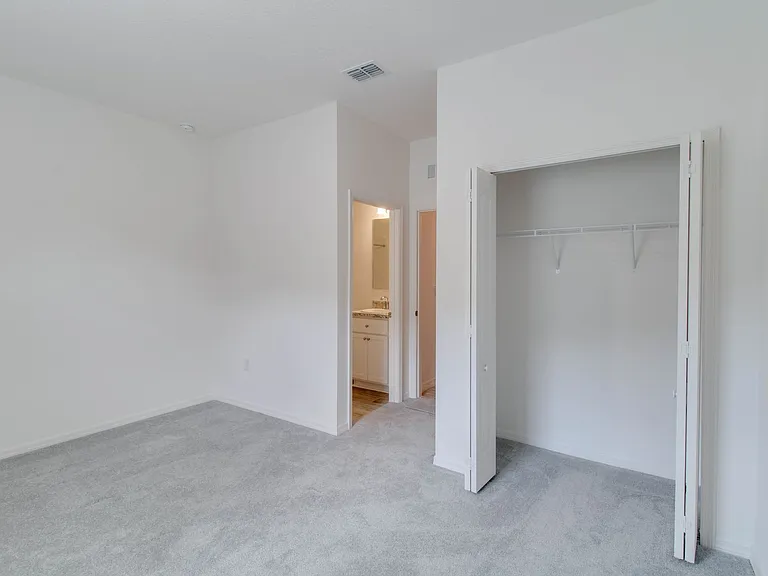 2525 Carriage Pointe Loop — Photo 11