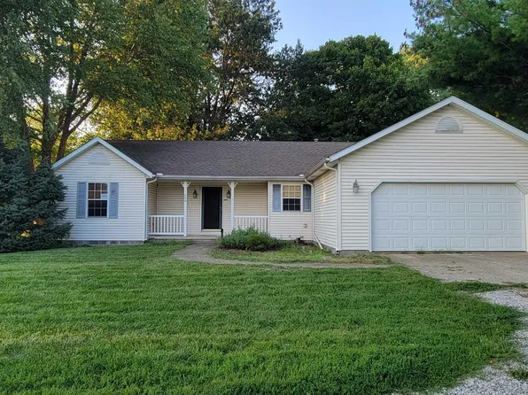 608 N Main St, Athens, IL 62613