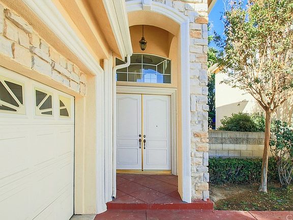 5th image of 327 S Alhambra Ave