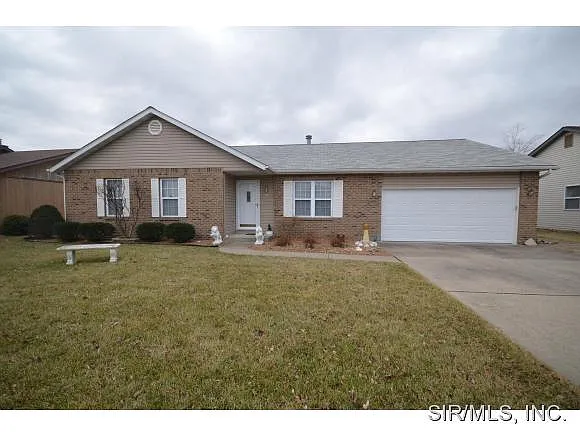 312 Erin Dr photo 1
