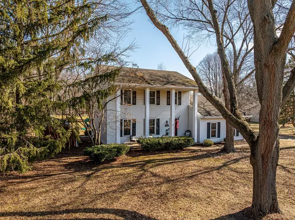 908 Harding St, Oregon, WI 53575