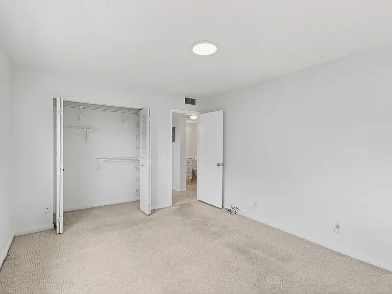 360 Fanshaw — Photo 25
