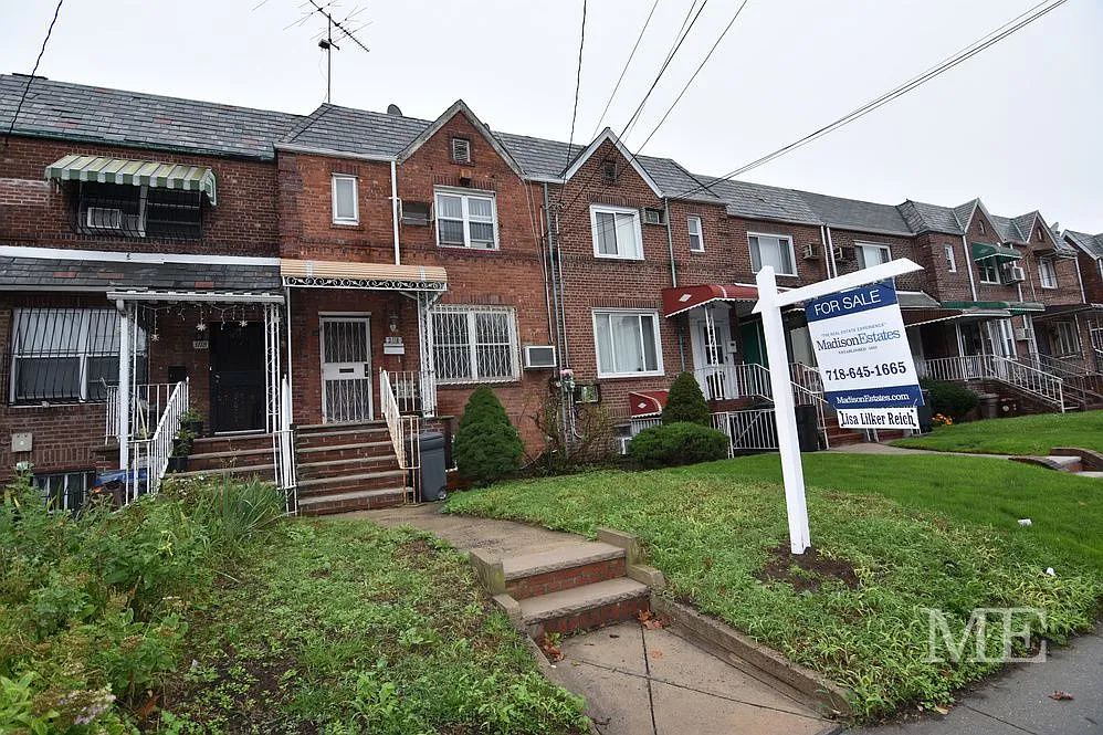 3116 Nostrand Ave photo 1