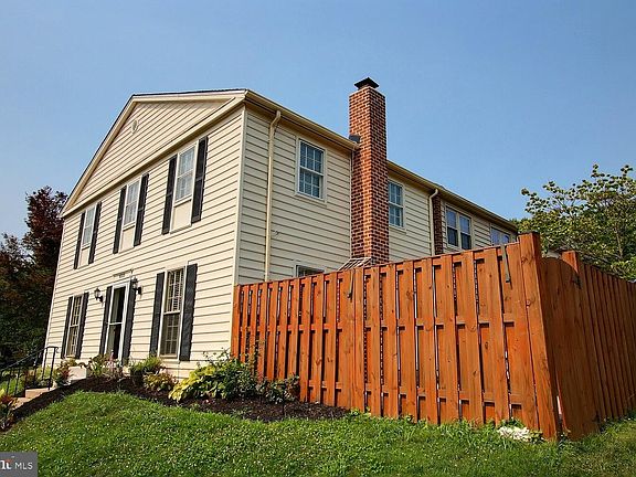 3rd image of 9310 Bremerton Way