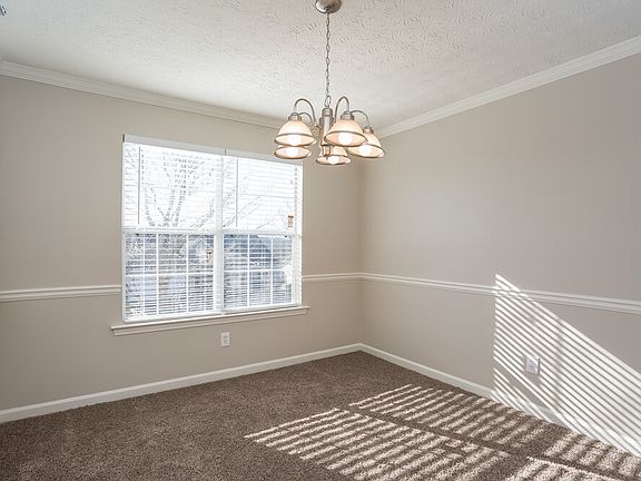 5th image of 430 Summer Hill Cir