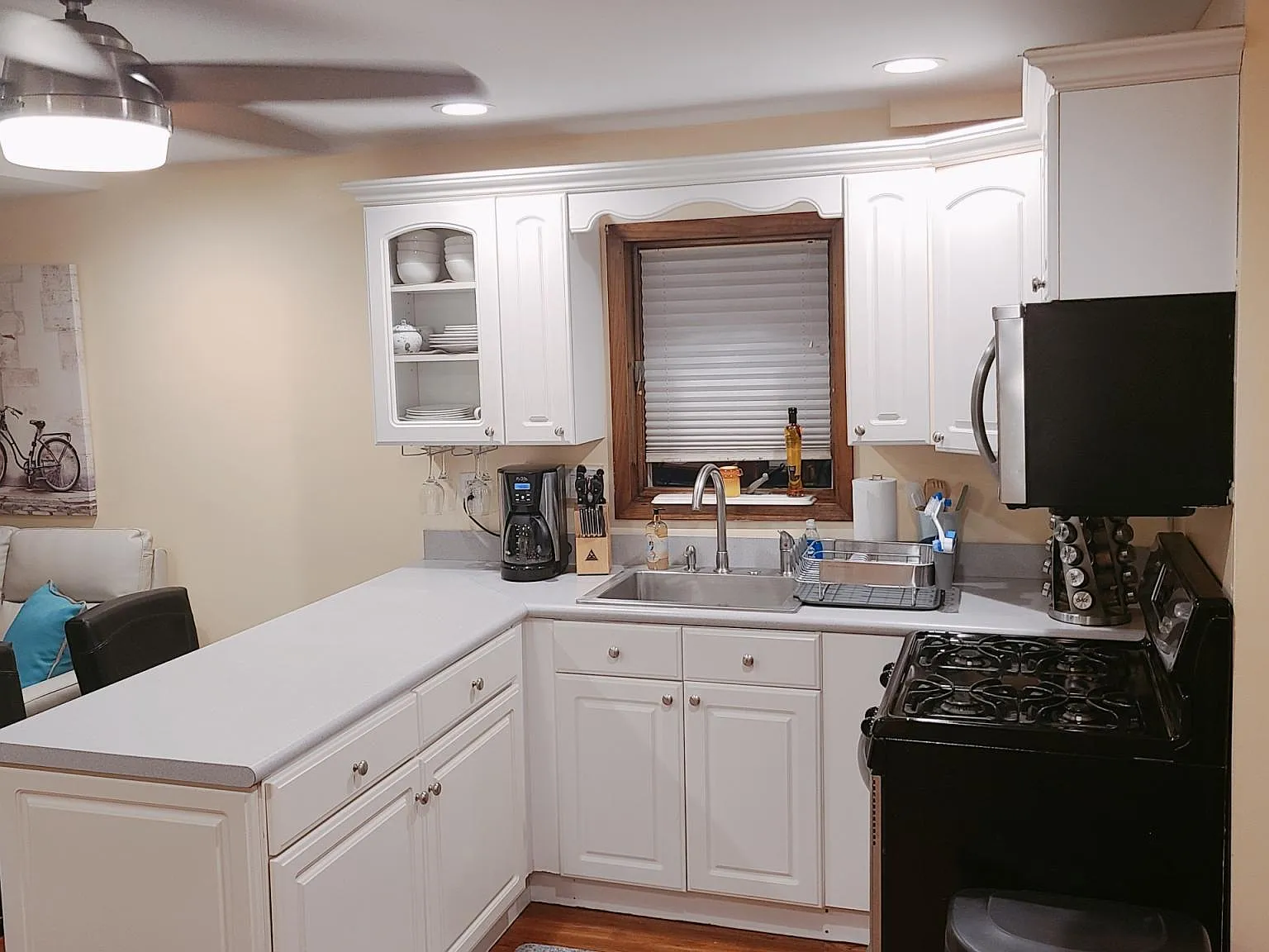 2 bed, 1000 sqft, $2,500 — Photo 3