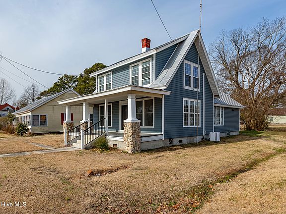 3rd image of 311 Main Street