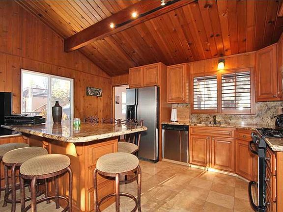 4th image of 1224 Siskiyou Dr