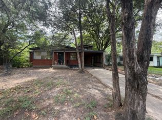 2926 Hillglenn Rd, Dallas, TX 75228