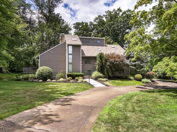 2 Waldron Dr, Bridgewater Twp., NJ 08836