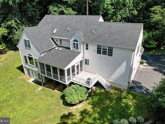 5th image of 286 Old Kings Hwy