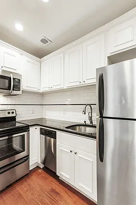 Rented by Irving Properties of New York, LLC | media 3