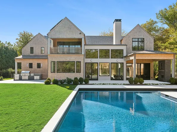 63 Hand Ln, Amagansett, NY 11930