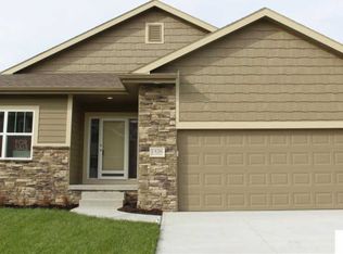 1426 N 194th Cir, Elkhorn, NE 68022
