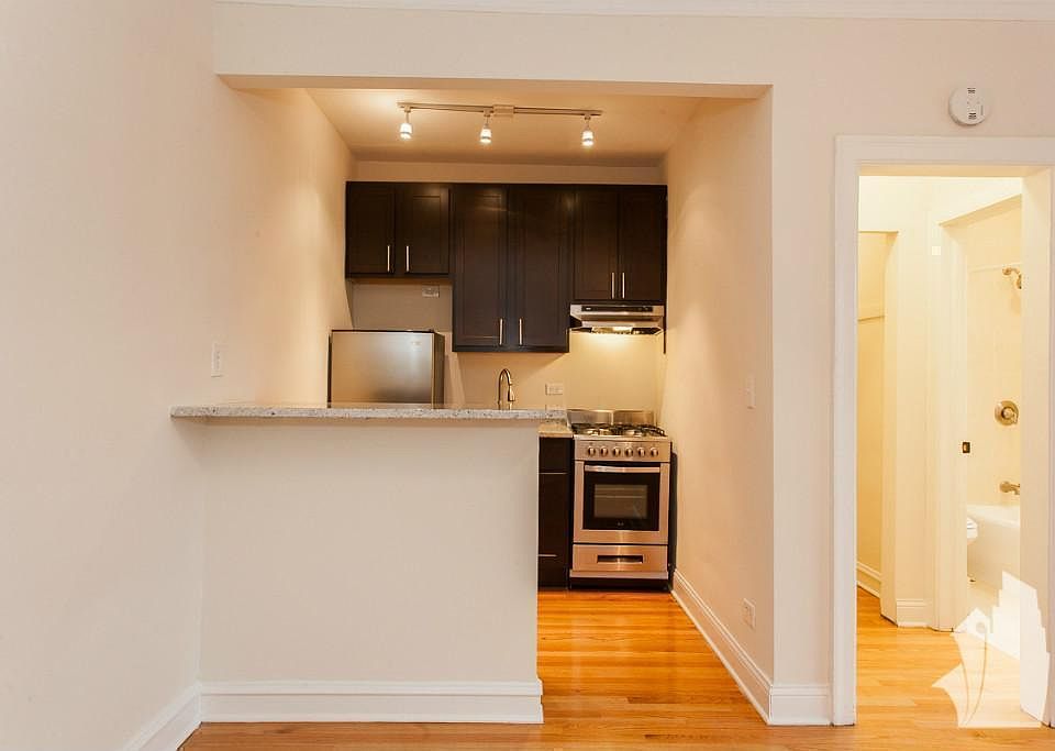 1st image of 4614 N Paulina St APT 306B