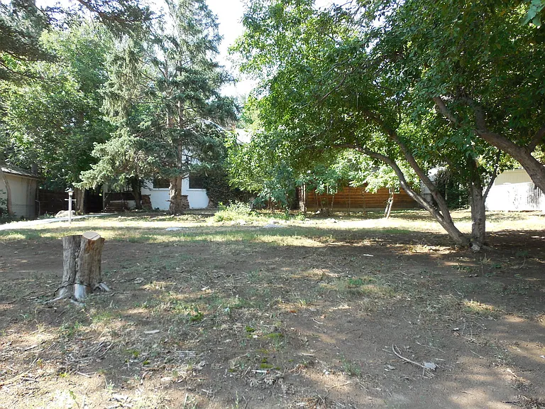 740 University Ave — Photo 10