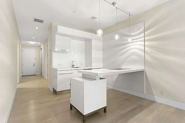 Rented by Compass | media 9