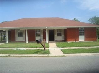 303 E Celestine St, Chalmette, LA 70043