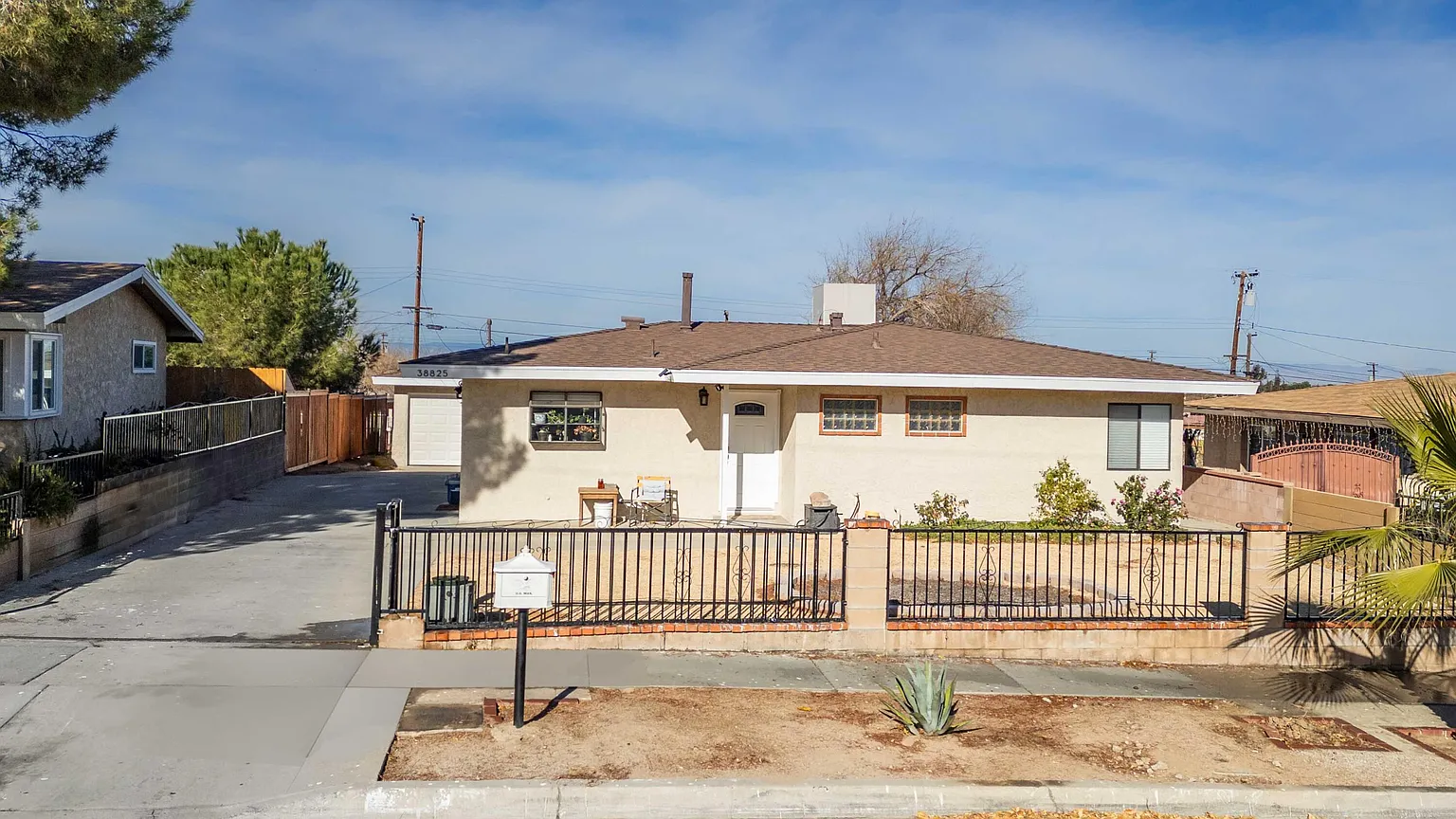 38825 Ocotillo Dr photo 1