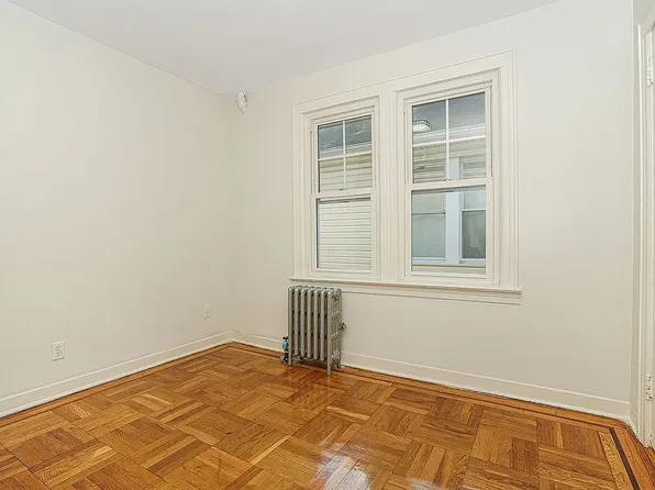 846 East 48th Street image 6 of 10