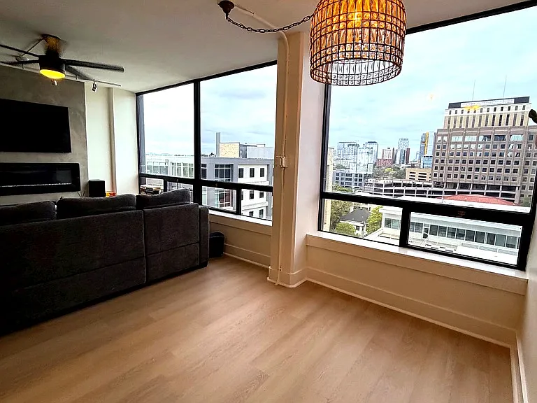 1212 Guadalupe St #904 — Photo 25