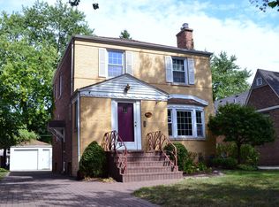 9611 S Central Park Ave, Evergreen Park, IL 60805