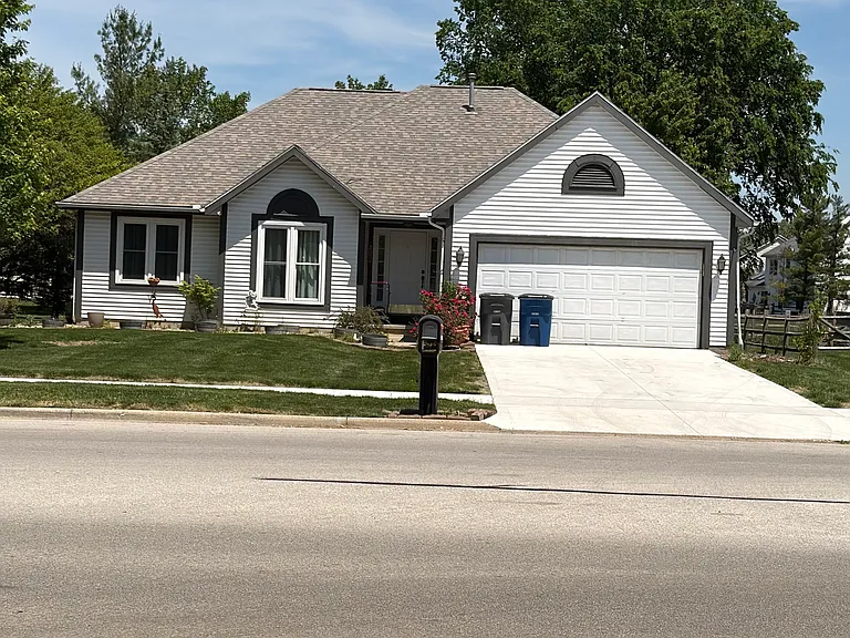 13702 Eckel Junction Rd — Photo 1