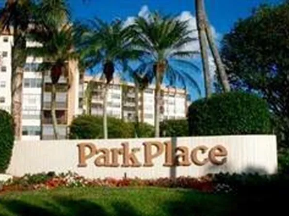 1400 Saint Charles Pl, Hollywood, FL