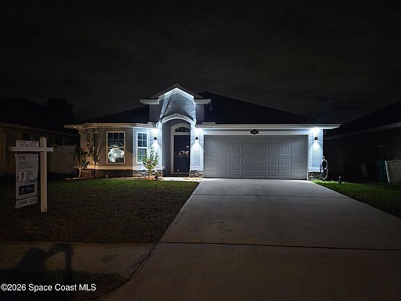 2nd image of 1636 Alaqua Way
