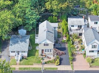 76 Hawthorne St, West Haven, CT 06516