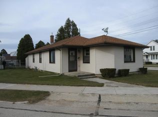 2302 Roosevelt Ave, Two Rivers, WI 54241