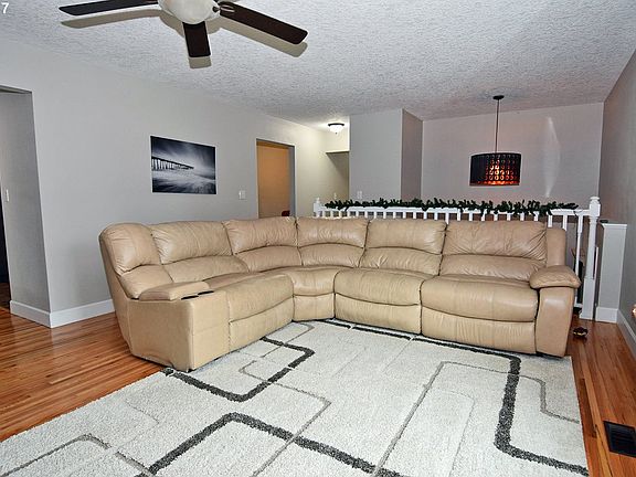 5th image of 6608 NE 16th Ave