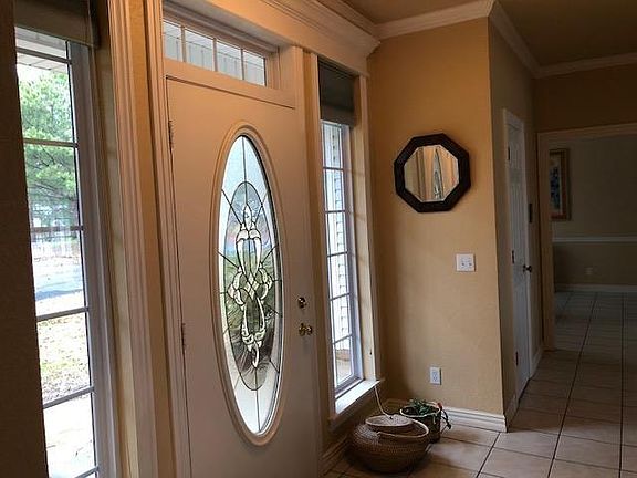 2nd image of 627 Deer Run Cir