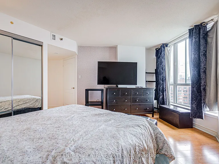 38 Elm St #2715 — Photo 34