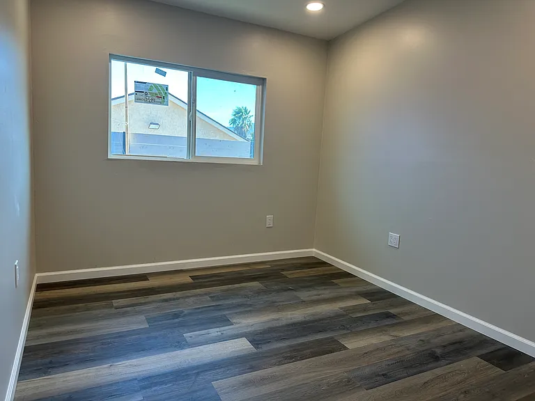 8657 Rumson Dr — Photo 13