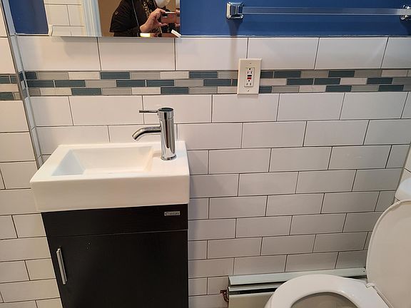 3rd image of 2058 Pitman Ave