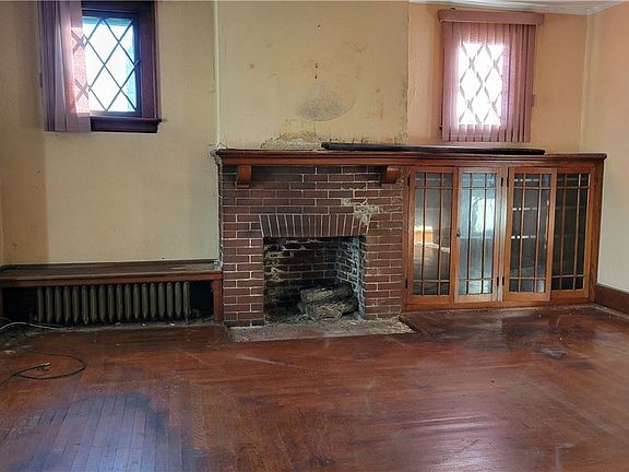 4th image of 170 Hammer Ave