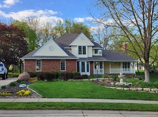 4901 N Lakewood Dr, Saint Joseph, MO 64506