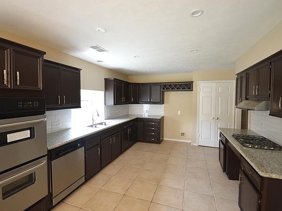 5th image of 7011 Elm Trace Dr