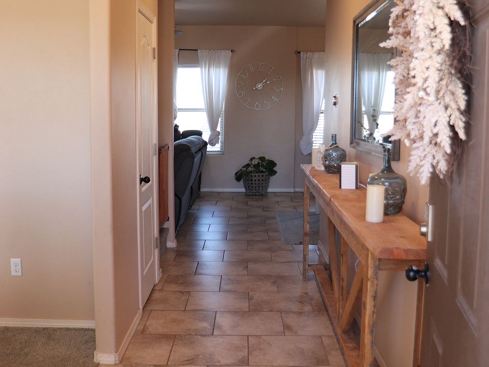 Entry way