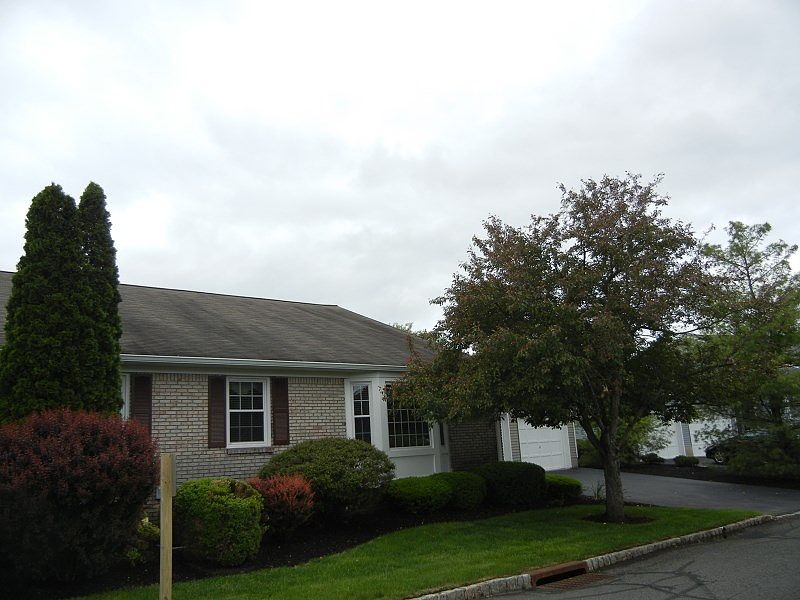1st image of 146 Brandywyne Dr #146